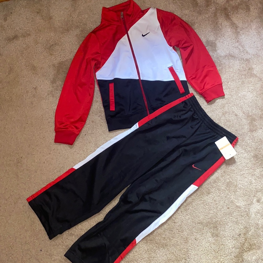 Nike tracksuit set
